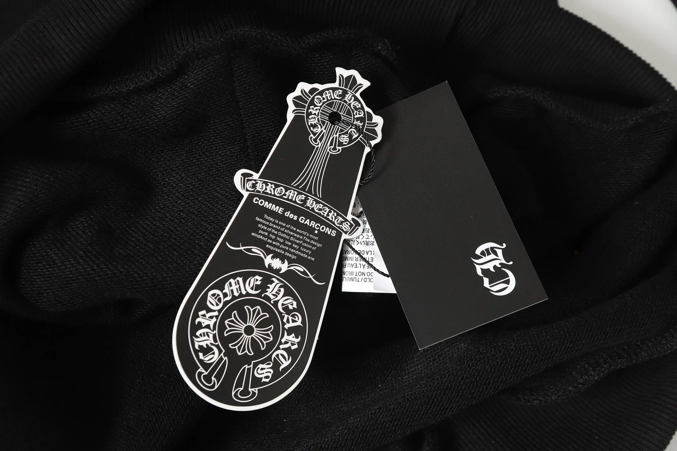 P280 #L3190 cross-border model. Those who pursue quality should not place an order. -Chrome Hearts/Chrome Hearts graffiti spoof printed leather cross✝️Hooded sweatshirt - High weight, high density and high quality. The wool is soft, delicate and skin-friendly. It feels soft and silky. It has excellent warmth and skin-friendly properties. M L XL